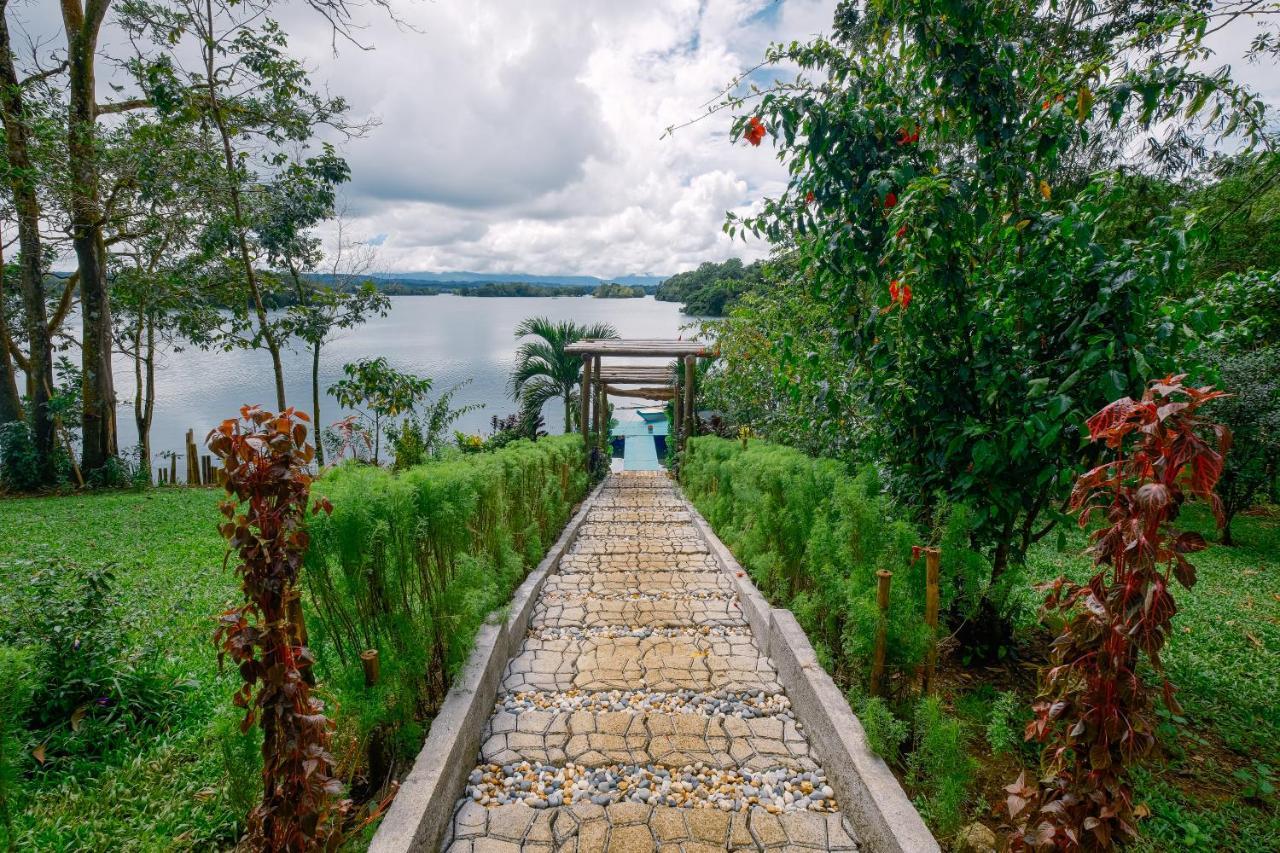 Almost Heaven Lake Resort By Cocotel Cavinti Exterior foto